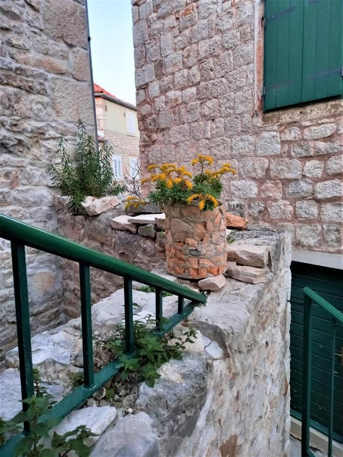 Apartment Megi In Supetar Historical Core Dış mekan fotoğraf