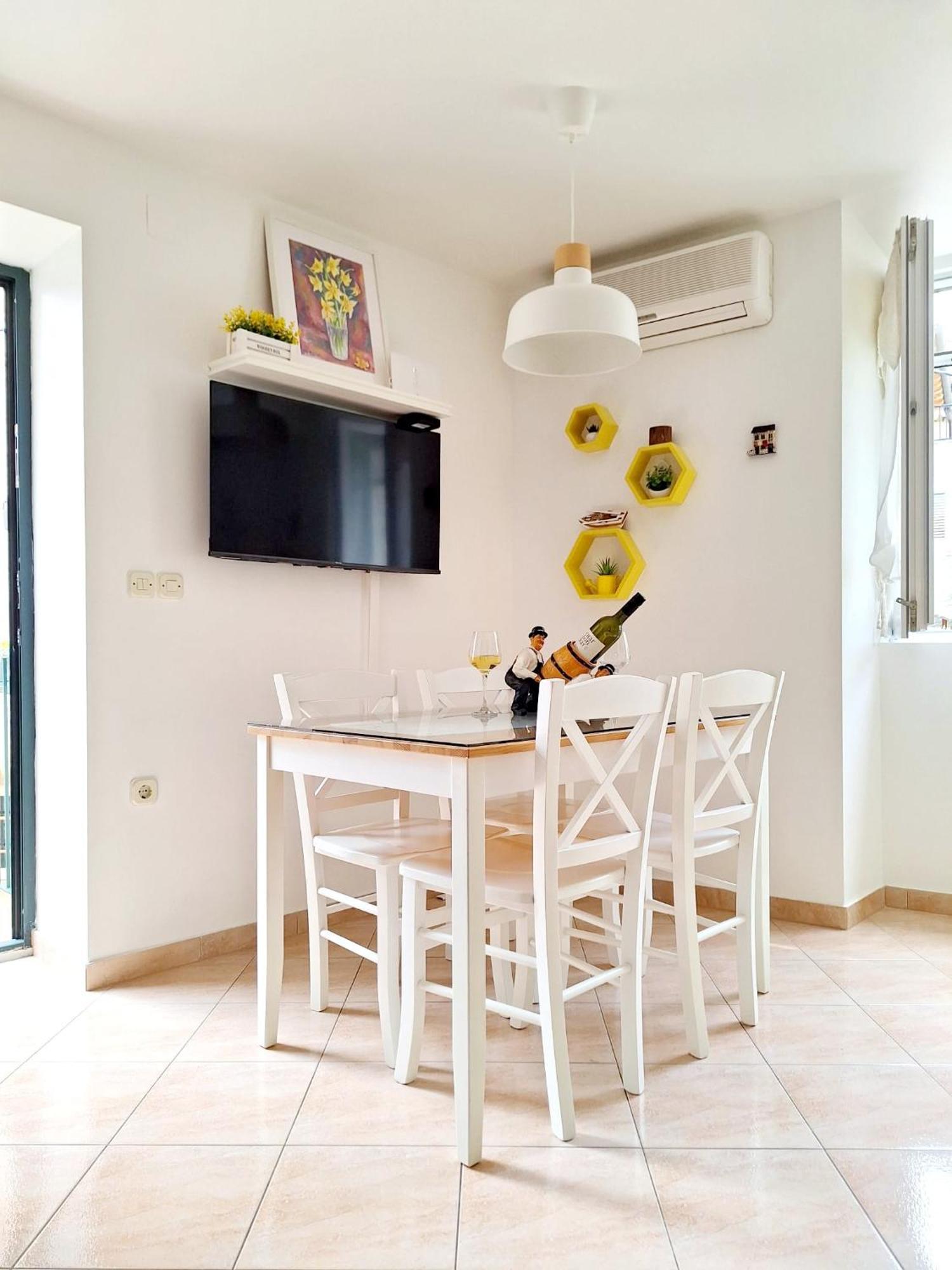 Apartment Megi In Supetar Historical Core Dış mekan fotoğraf